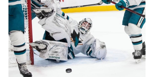 L'intrépidité du gardien des Sharks de San Jose James Reimer dans le match